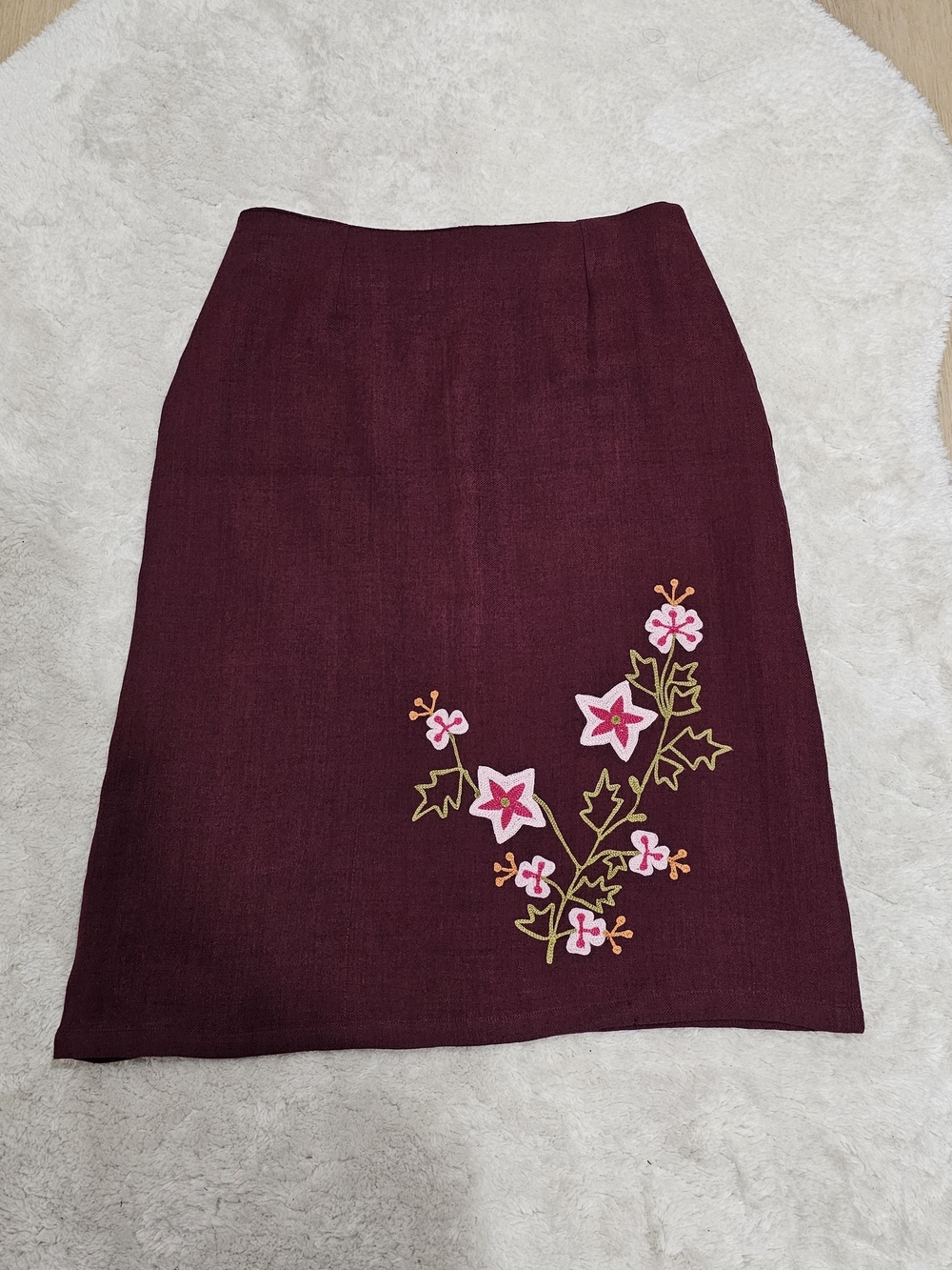 La Redoute Wool 10 Embroidered Floral A-Line Skirt Burgundy Boho  Cottagagecore